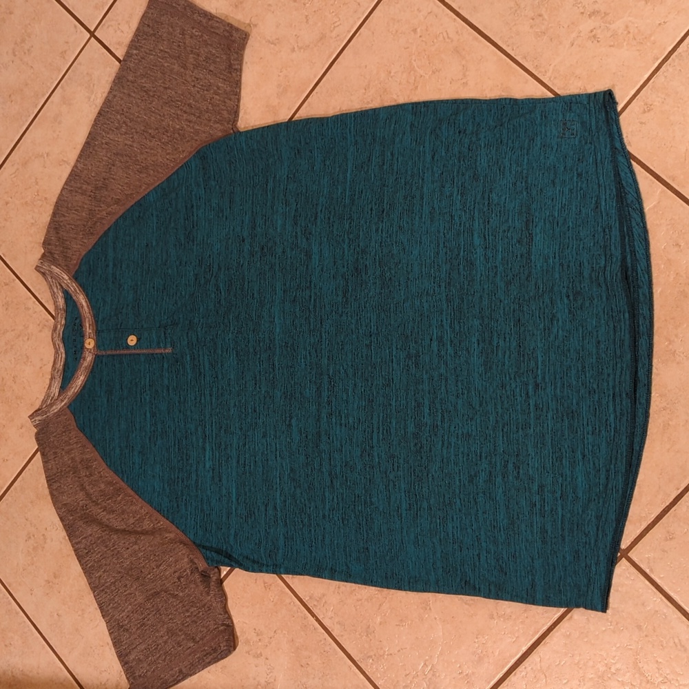 American Eagle Tee Shirt Large